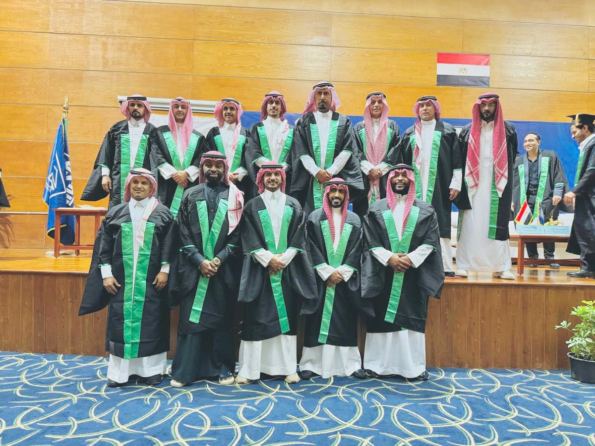 essian32's tweet photo. اللهم لك الحمد ..
 تخرجت من دبلوم الادارة الرياضية من الفيفا في جمهورية مصر العربية ..
@FIFAcom @sportCIES https://t.co/XpekvSumze