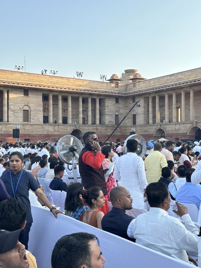 shettra80's tweet photo. @jsaideepak Delhi maine 😁😁 https://t.co/XCUcL2UOWT