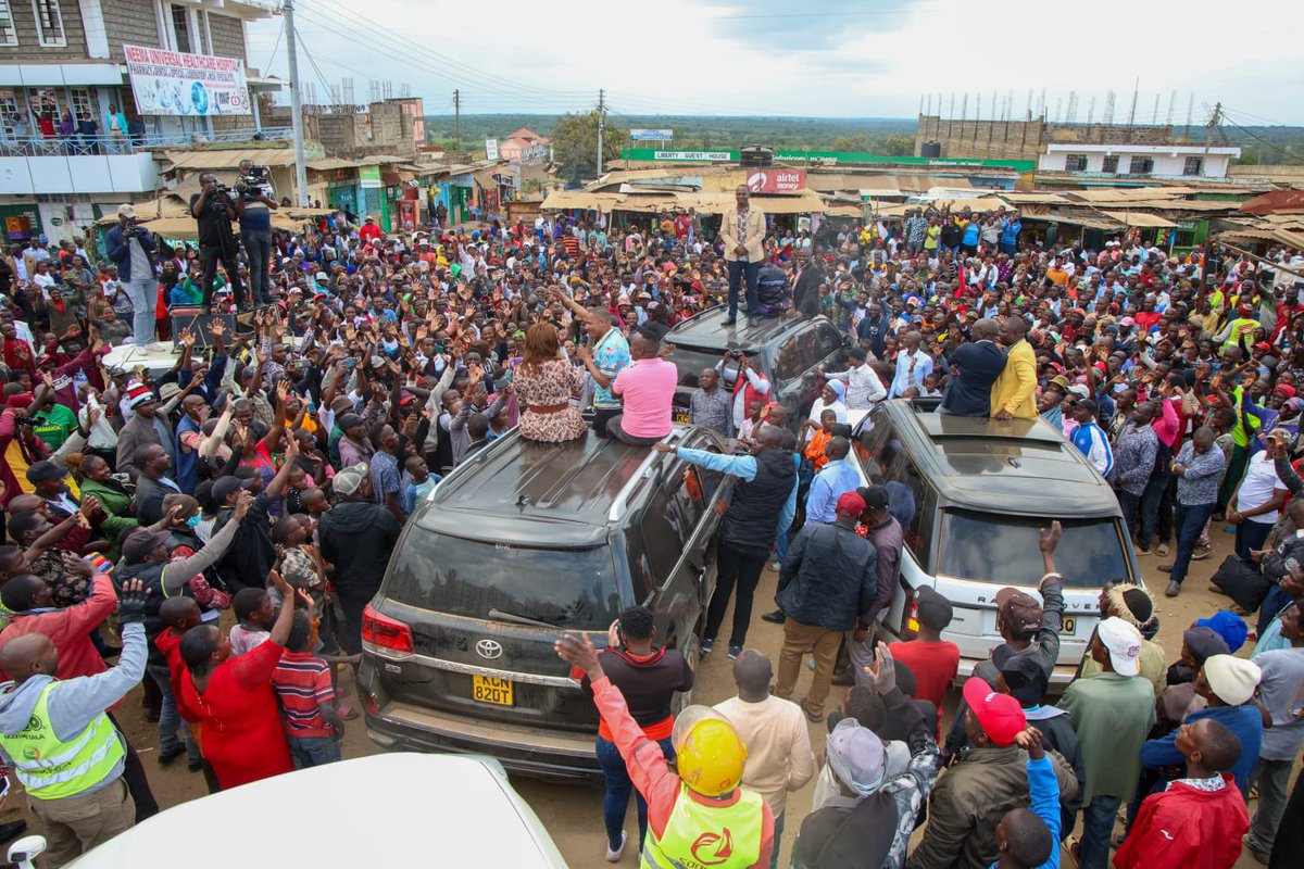 abajaomondi's tweet photo. The kenyan darling,future President @HEBabuOwino today held a successful rally at Yatta,somebody to confirm if Wandayi,Oron and Atandi are still breathing.
Babu pod pek 🤜🏾🤛🏾#babunasababu https://t.co/RLBUTpBGoj