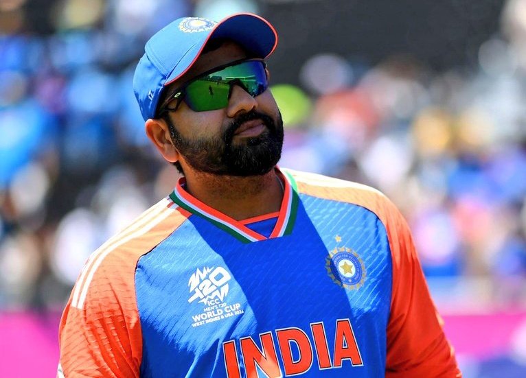 CricCrazyJohns's tweet photo. Rohit Sharma becomes the 2nd leading run-getter in T20I WC history. 🇮🇳 https://t.co/eL9m20PEji