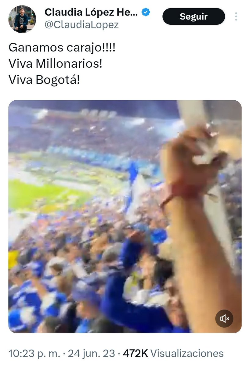 Pelicolombianas's tweet photo. Tibia en la política, tibia en el fútbol. 🤡🤡🤡 https://t.co/1vC3kXTxNp