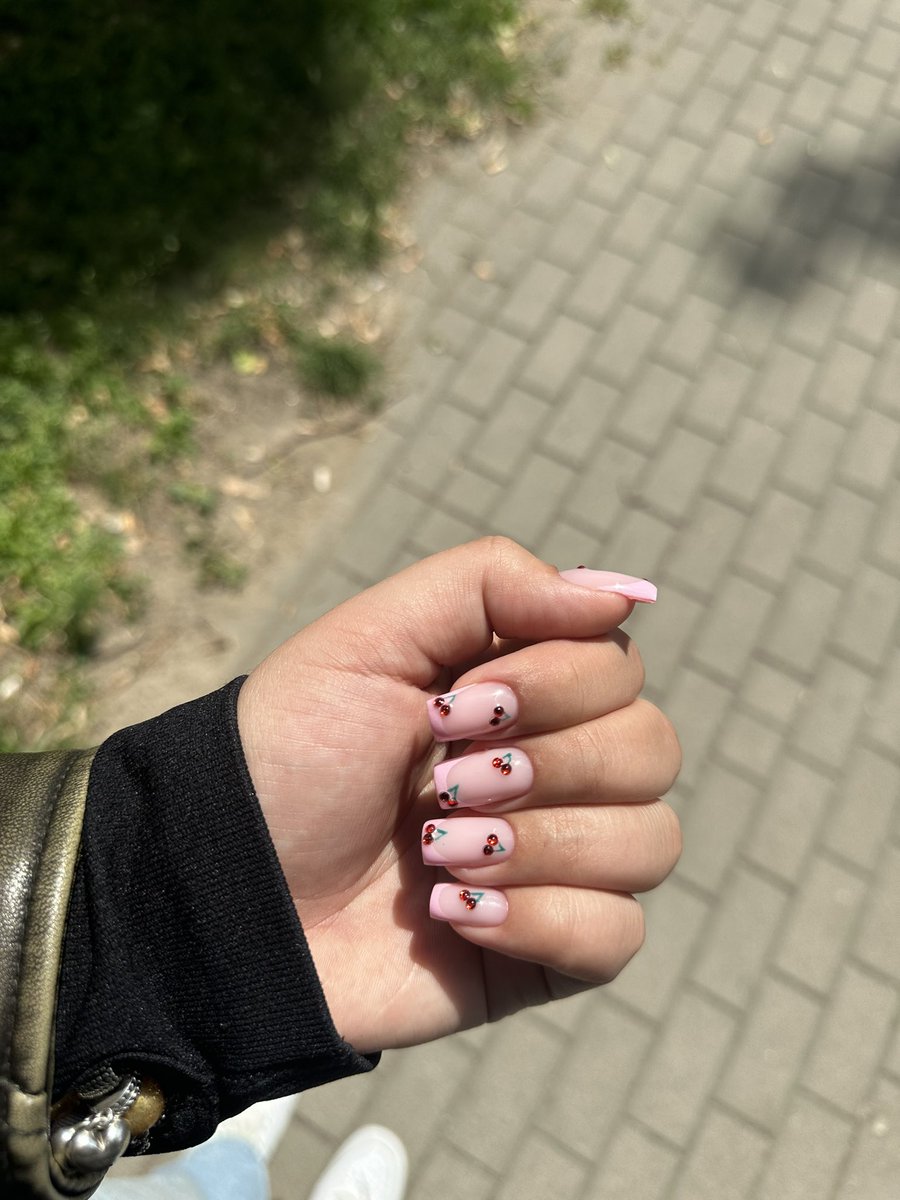 hiimszanel's tweet photo. @roseee_angel_ To moje, polecam!! Bo piękne https://t.co/Mdl2zQA7FR