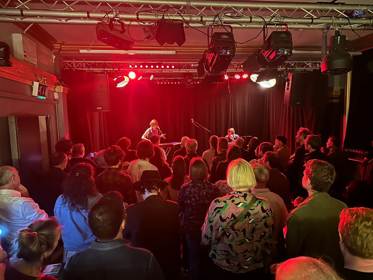 Laura J Martin - @laurajmartinuk.bsky.social tweet media