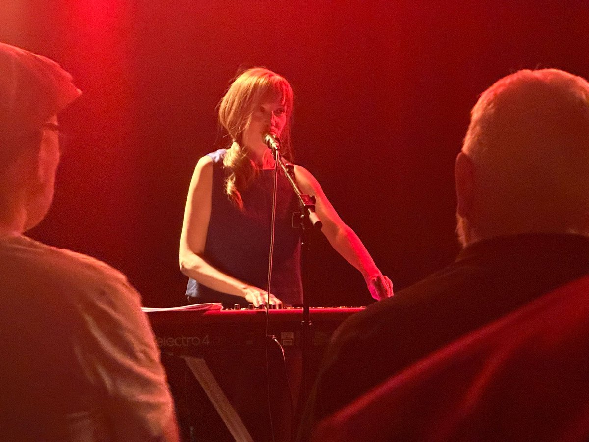 Laura J Martin - @laurajmartinuk.bsky.social tweet media