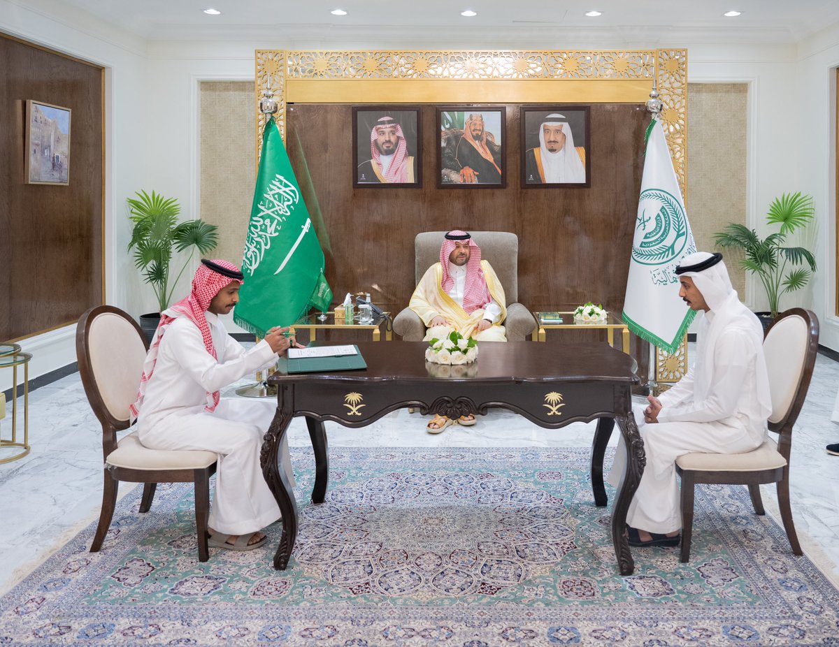 NorthborderSA's tweet photo. شفاعة #أمير_الحدود_الشمالية تثمر تنازل أولياء دم الجميلي عن بقية مبلغ الصلح . 

https://t.co/EknZ6LXKQK https://t.co/x6VJUcxQuf