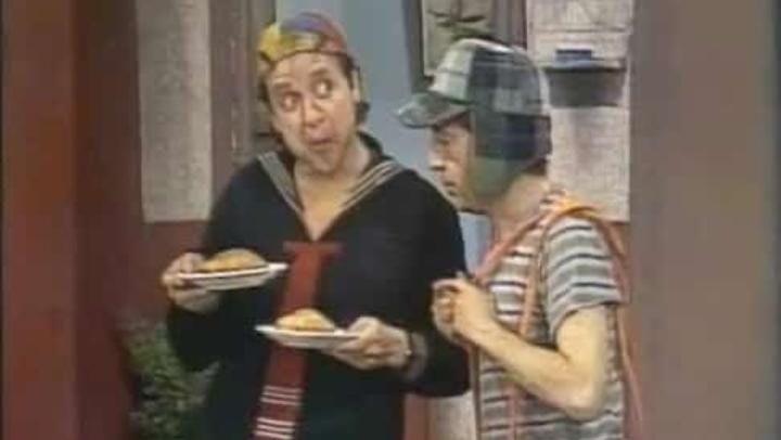 Hamlettrava's tweet photo. Kiko: Sim chavinho. Você pode ficar com meu sanduíche de presunto

Chaves: Kiko, nada irá mudar o passado. Eu morri a muito tempo devido a desnutrição e insalubridade. Não foi sua culpa, você precisa superar!

Kiko adulto: *acorda suando frio* https://t.co/iACDLhs4NX