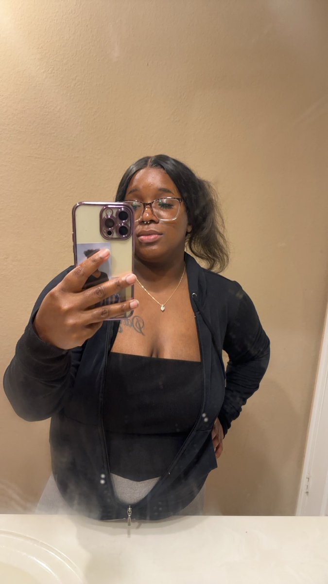 RealXOQueenG's tweet photo. It’s Me ❤️ https://t.co/yejsvpDqW6