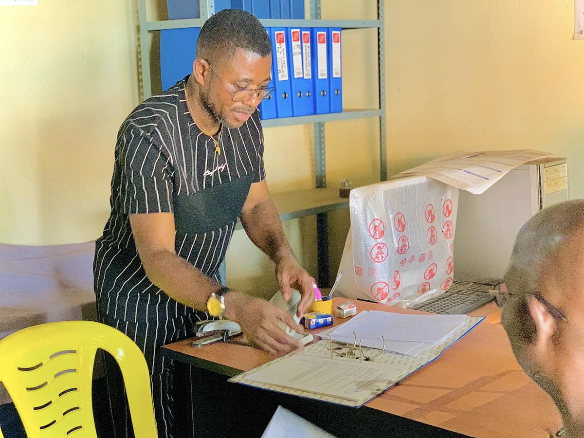 FOFRALO's tweet photo. Activités du Président du Conseil d'Administration @NdoSiya du 19/01 au 03/02/24 au siège de @FOFRALO à Mbanza-Ngungu au Kongo Central. Visites des sites avec les collaborateurs et les hôtes et partenaires. https://t.co/rpClGrlqfh