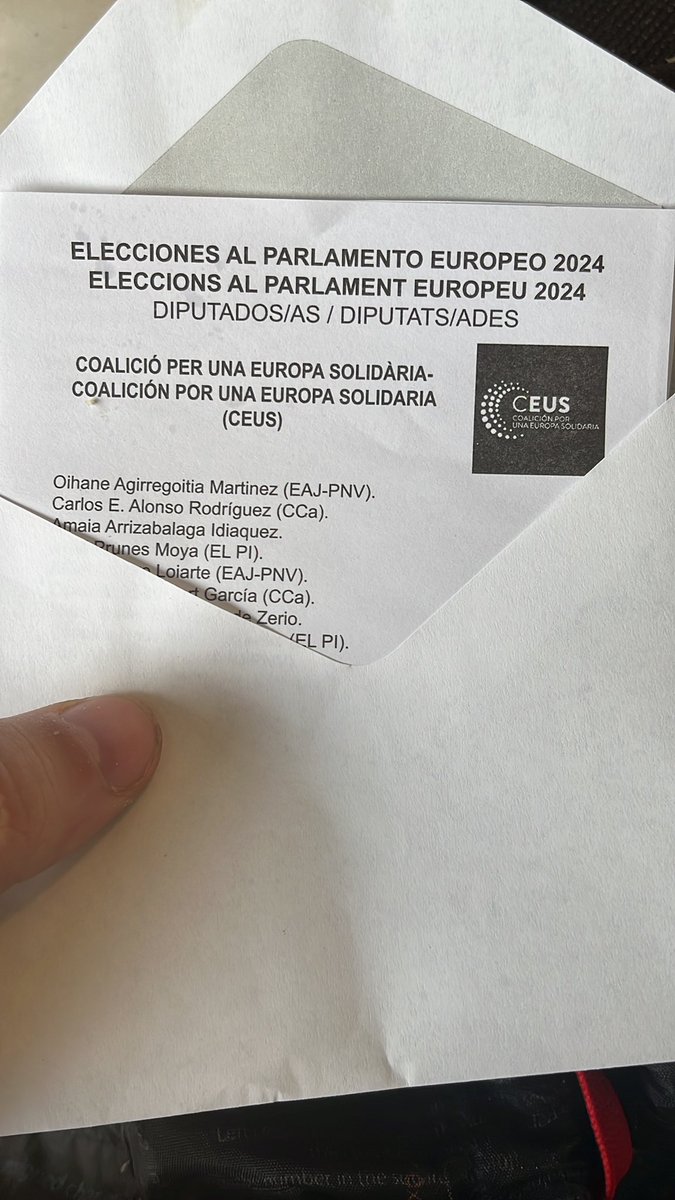 DemocratesVAL's tweet photo. 🇪🇺 En la mesura de les nostres possibilitats hem intentat apostar pel trellat i donar suport a la candidatura de @CEUScoalition.

💙 Vindran temps millors i arribarà, novament, el moment dels demòcrates valencians.

Gràcies per acompanyar-nos esta campanya i sempre! https://t.co/izqyxTMaYq