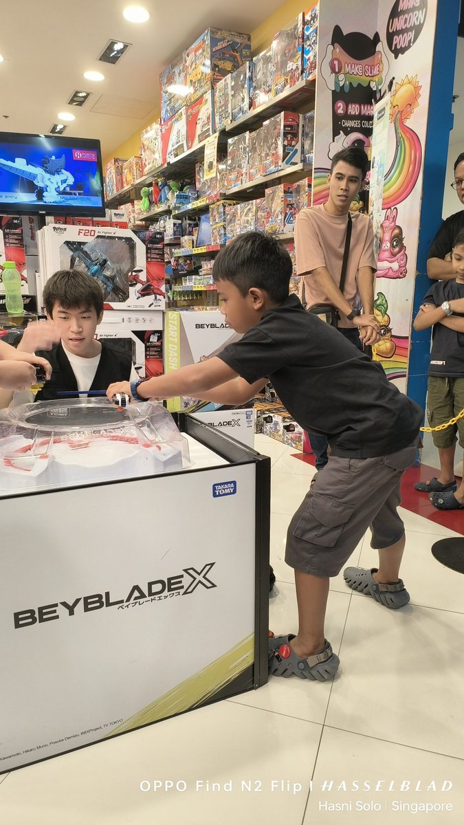 HasniSolo80's tweet photo. G3 CWP 6pm
9 June 2024
After a 2 weeks detox from G1, Adam clinched the top spot in a new league format 🔥💯
#beybladesg #AdamSolo #beybladex https://t.co/ILRC64IzdY