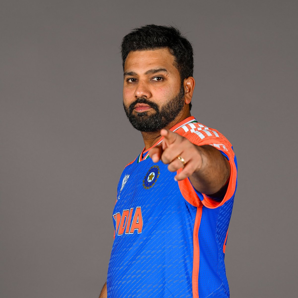 CricCrazyJohns's tweet photo. Rohit Sharma - First batter to hit a six against Shaheen in the first over in ODIs. 

Rohit Sharma - First batter to hit a six against Shaheen in the first over in T20Is. 

THE GREATEST SIX HITTER EVER 🌟. [Stat: Mazher Arshad] https://t.co/ERR6U0jwRk
