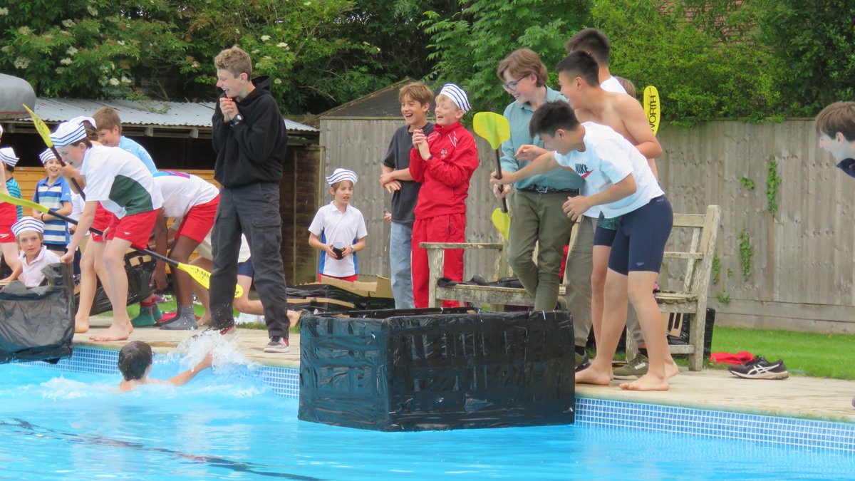 SFSOxford's tweet image. Canoes made from cardboard, bin bags and gaffer tape…..what could possibly go wrong?! Some of the boys creations fared better than others but in the end of the day, the boarders had enormous fun! #iloveboarding #boardingweekend