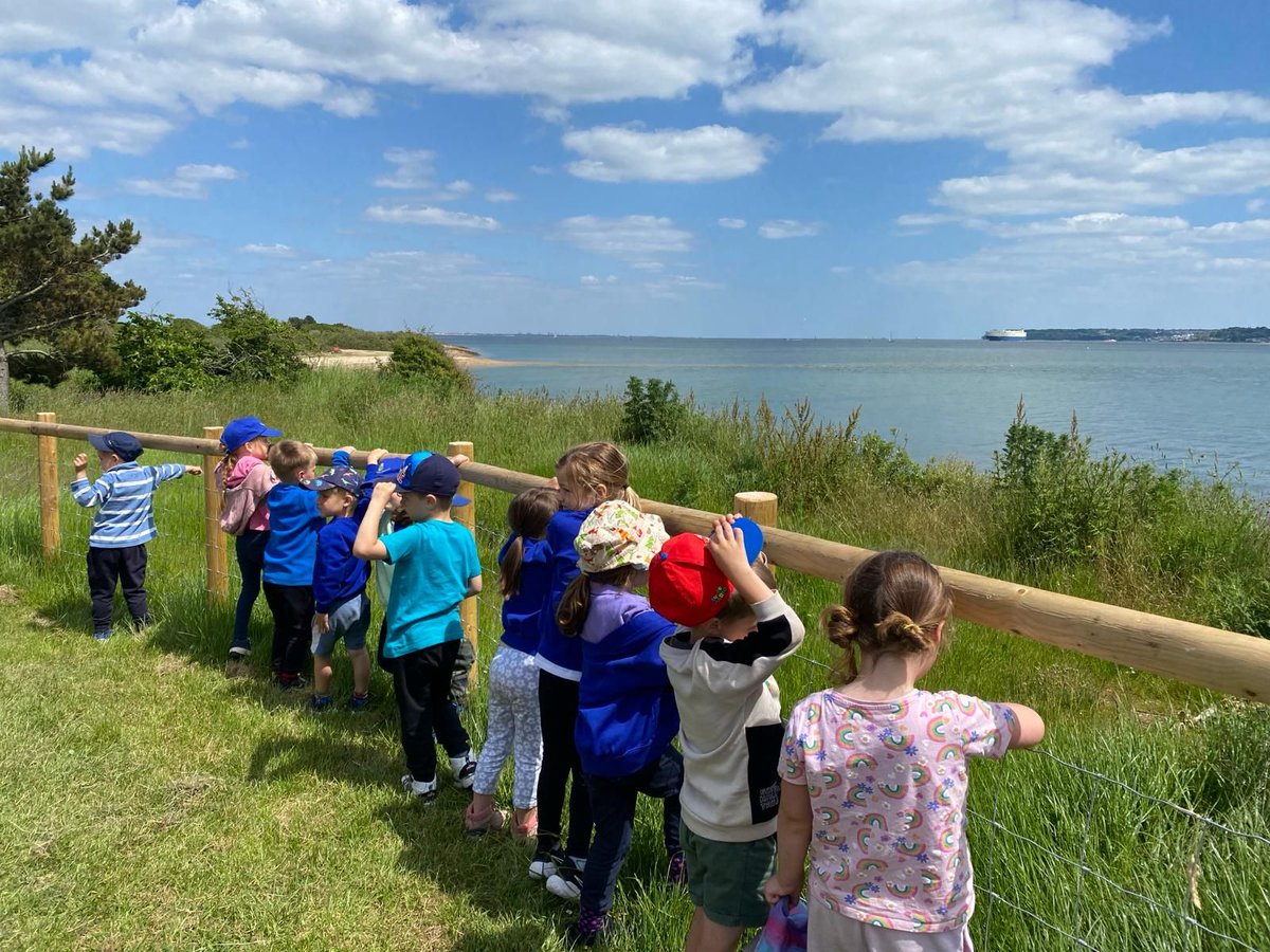 FawleyInfants's tweet photo. The children of Blackfield and Fawley spent time learning about D-Day this week and how important Lepe Beach was on 6th June 1944. From assemblies, to art-work, poetry and visiting Lepe, we are so proud of our local history. @BlackfieldPrim https://t.co/BWdOJaUxFX