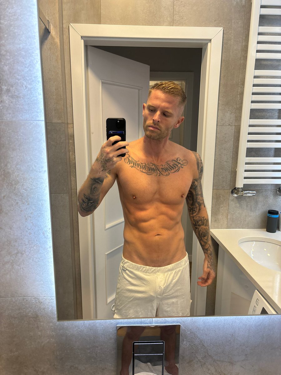 ellobohot's tweet photo. Zach Morris, qué rico gringo! 😍 https://t.co/I9TIinIDUw