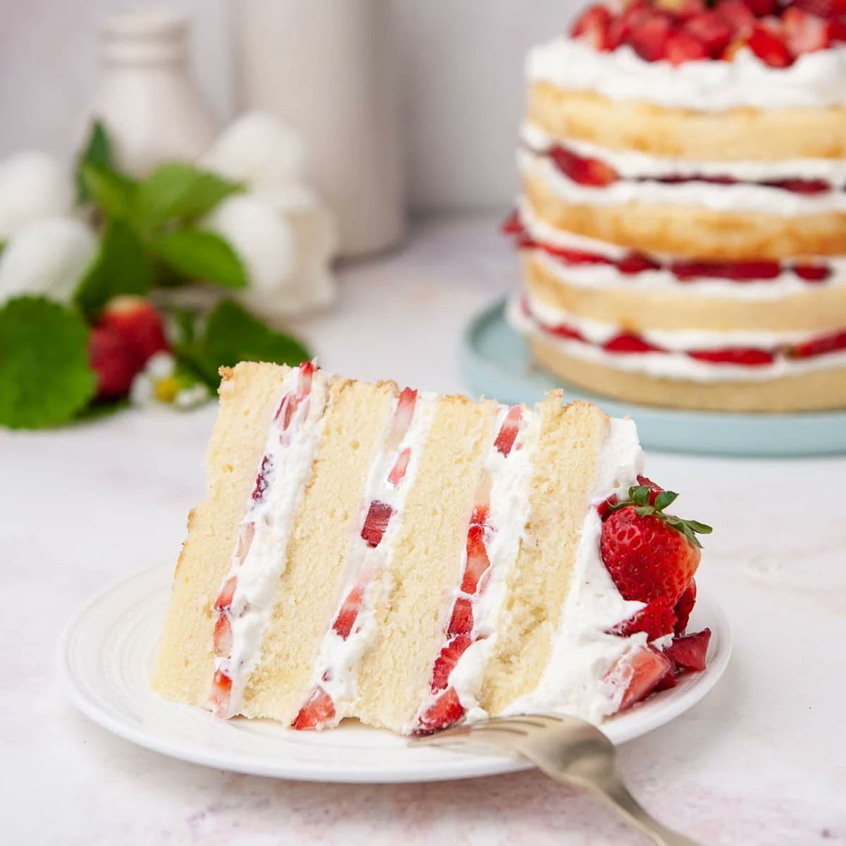 CharEnjoyFood's tweet photo. Kirby is enjoying a delicious slice of strawberry shortcake! https://t.co/XYqaBub7bS