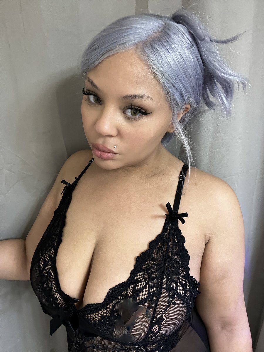 Milkyflix's tweet photo. Blue hair don’t care

#busty #boobs #lingerie #blonde #hotblonde #skims #fashionnova #nightgown #lacelingerie #nips #altgirl https://t.co/4vS7BsAZgq