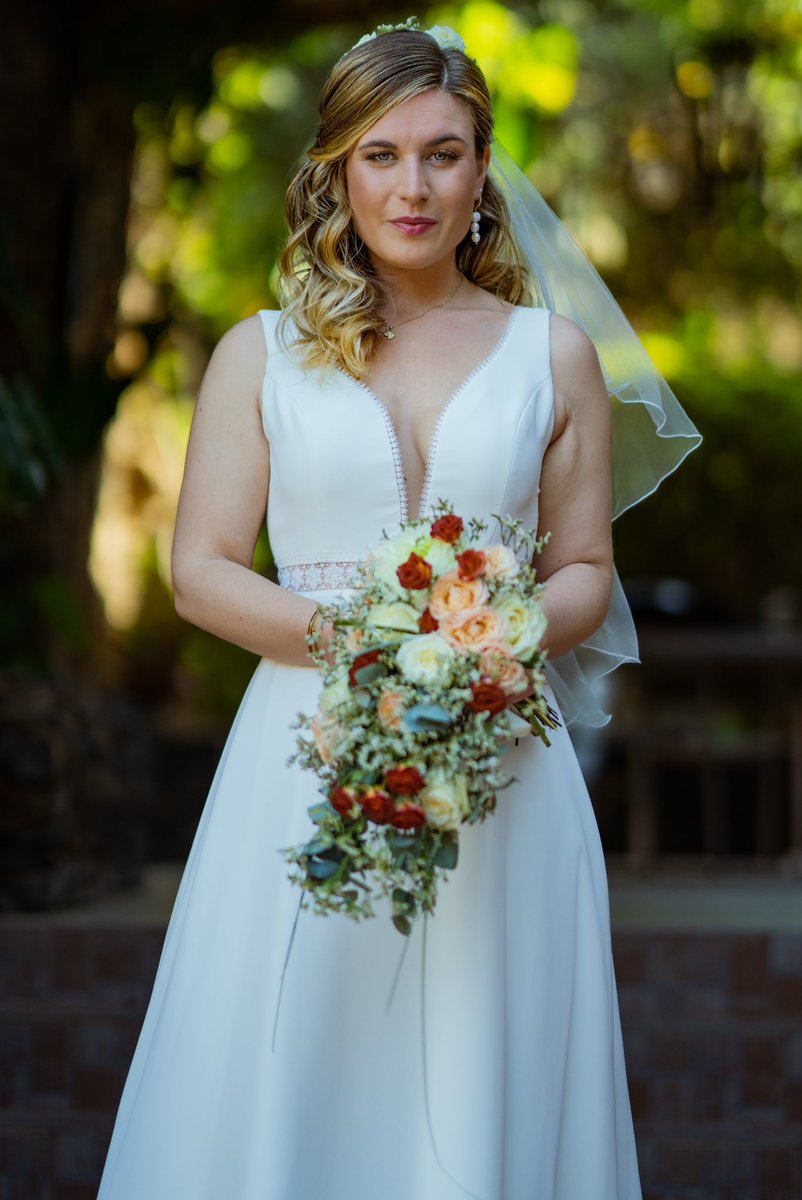 Amedane_H's tweet photo. Du Haut de mes 30 ans d’expérience 😊
en Photographie de mariage. Je me permets de vous donner des tips pour mieux gerer le jour du mariage 

Gestion de temps ⏳
Imprévus 😱
Stresse 😓

Thread
(Photo prise par moi même ile de gorée) https://t.co/eKPUnum2y9