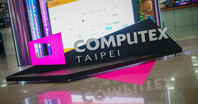 dadic_dejan's tweet photo. Intel's Lunar Lake makes an appearance on the top announcements from Computex 2024! #IAmIntel https://t.co/M8IqdwOo7f https://t.co/3rEoOXRcVI