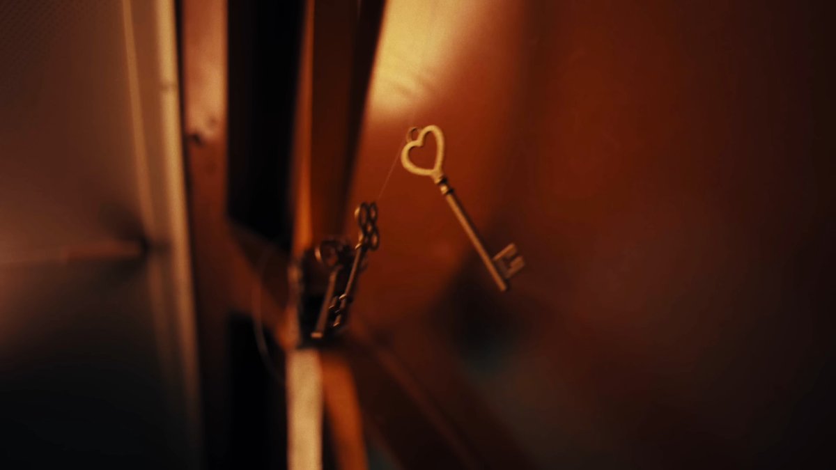 arcaneghost_'s tweet photo. in "so i danced," insanity already has three keys. as ian mentioned in his latest live, the hybrid needs 8 keys to break free from the void 👀

#dprian #mito #thehybrid #saint #soidanced https://t.co/aTxomHBl6d