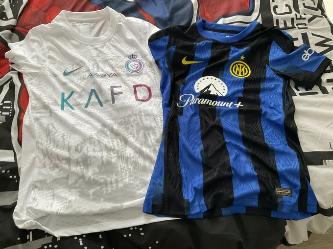 MaisonMaillOt's tweet photo. Un site de maillot de foot pas cher? Lamaisondumaillot.
Bonne qualité, flocage qui tient (6mois j’ai le miens qu’aucun prblm) Maillot à 25€ avec le code «maisonpromo» voici le lien https://t.co/71UmjaegBD

et voici quelque photos de maillots reçu 👇 https://t.co/tLdUFeiG53
