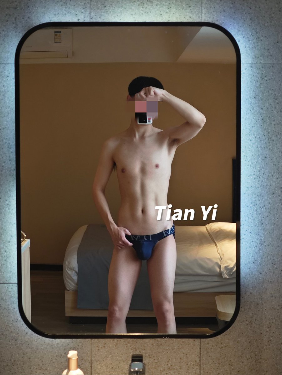 TianYi_0410's tweet photo. 右滑一键脱内裤
打卡没有xsh的第三个月）
#男大学生 #锁奴 #反差 #甘肃 #天水 #西安 #同性恋 #cb #gay https://t.co/MfUbU65LNO