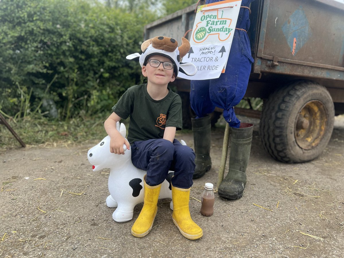 AbiReader's tweet photo. @OpenFarmSunday complete ✅
Superb day showing 950 visitors around
They met cows, calves, tractor & trailer ride, saw the milking & breathed in the fresh air
Huge thanks to the team 🙌
#ofs #ofs24 #LOFS https://t.co/VdPX6wMkfZ