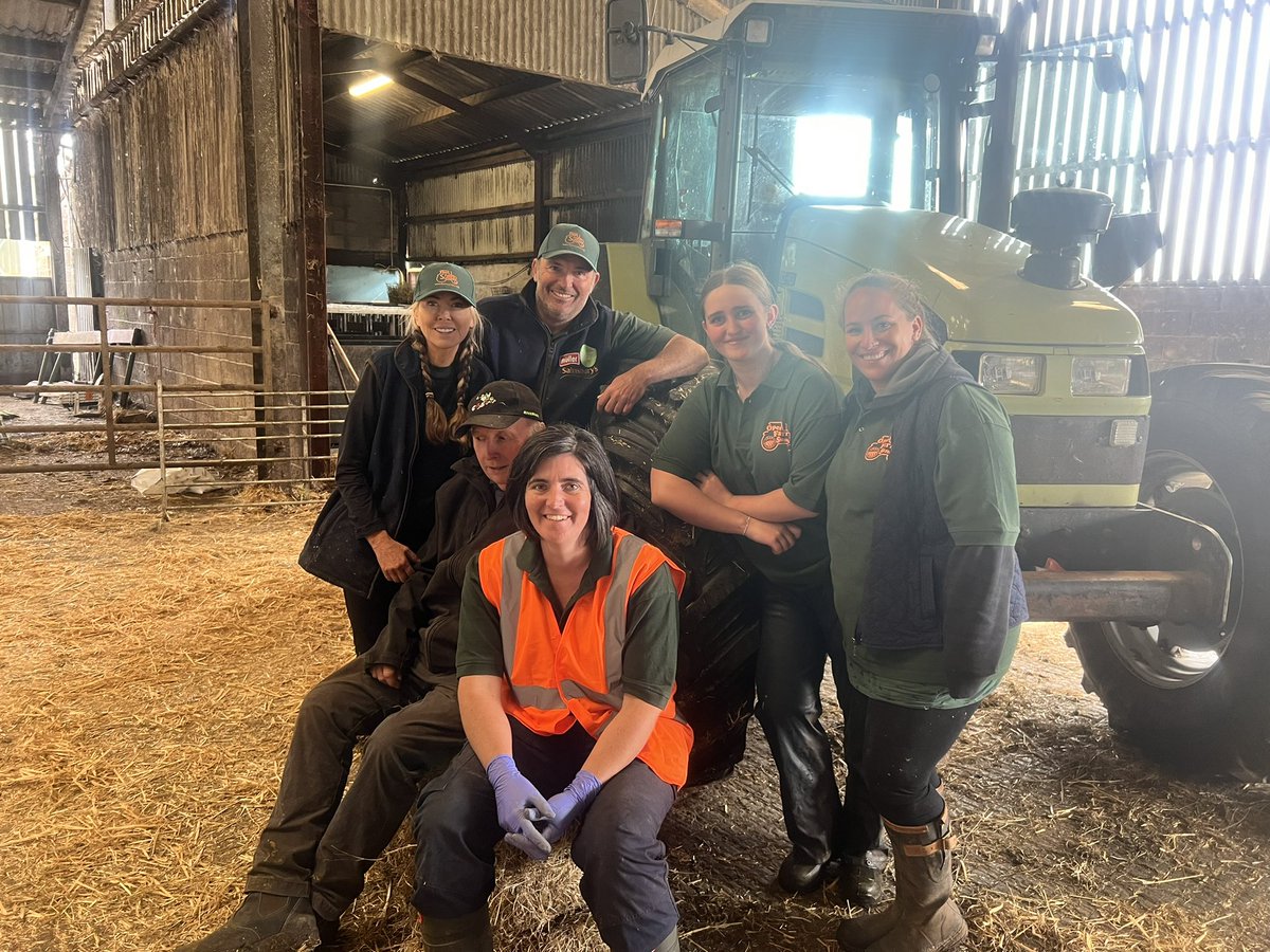 AbiReader's tweet photo. @OpenFarmSunday complete ✅
Superb day showing 950 visitors around
They met cows, calves, tractor & trailer ride, saw the milking & breathed in the fresh air
Huge thanks to the team 🙌
#ofs #ofs24 #LOFS https://t.co/VdPX6wMkfZ