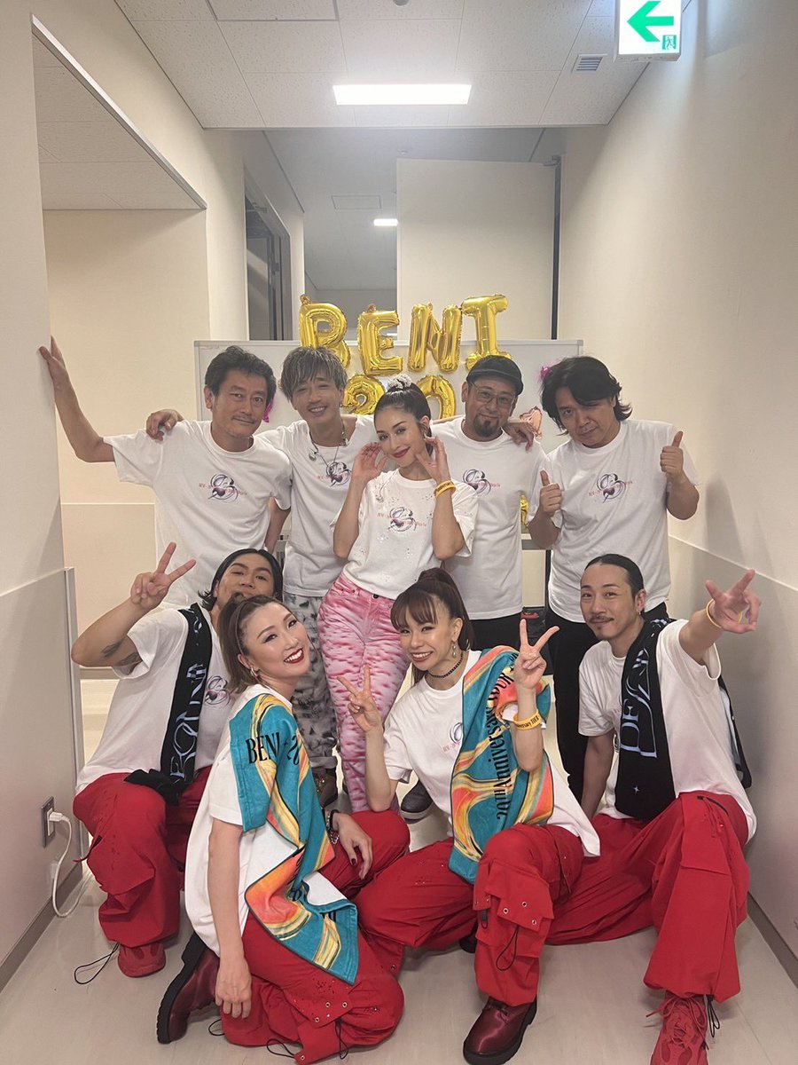 FuyuMusic's tweet photo. BENI 20周年
おめでとうございます！
最高なライブでした🤟🫶‼️

Congratulations to @BENI098 for
her 20th anniversary!!
magical show tonight‼️

#beni #dejavu #20thanniversary https://t.co/wDVdz95LH8