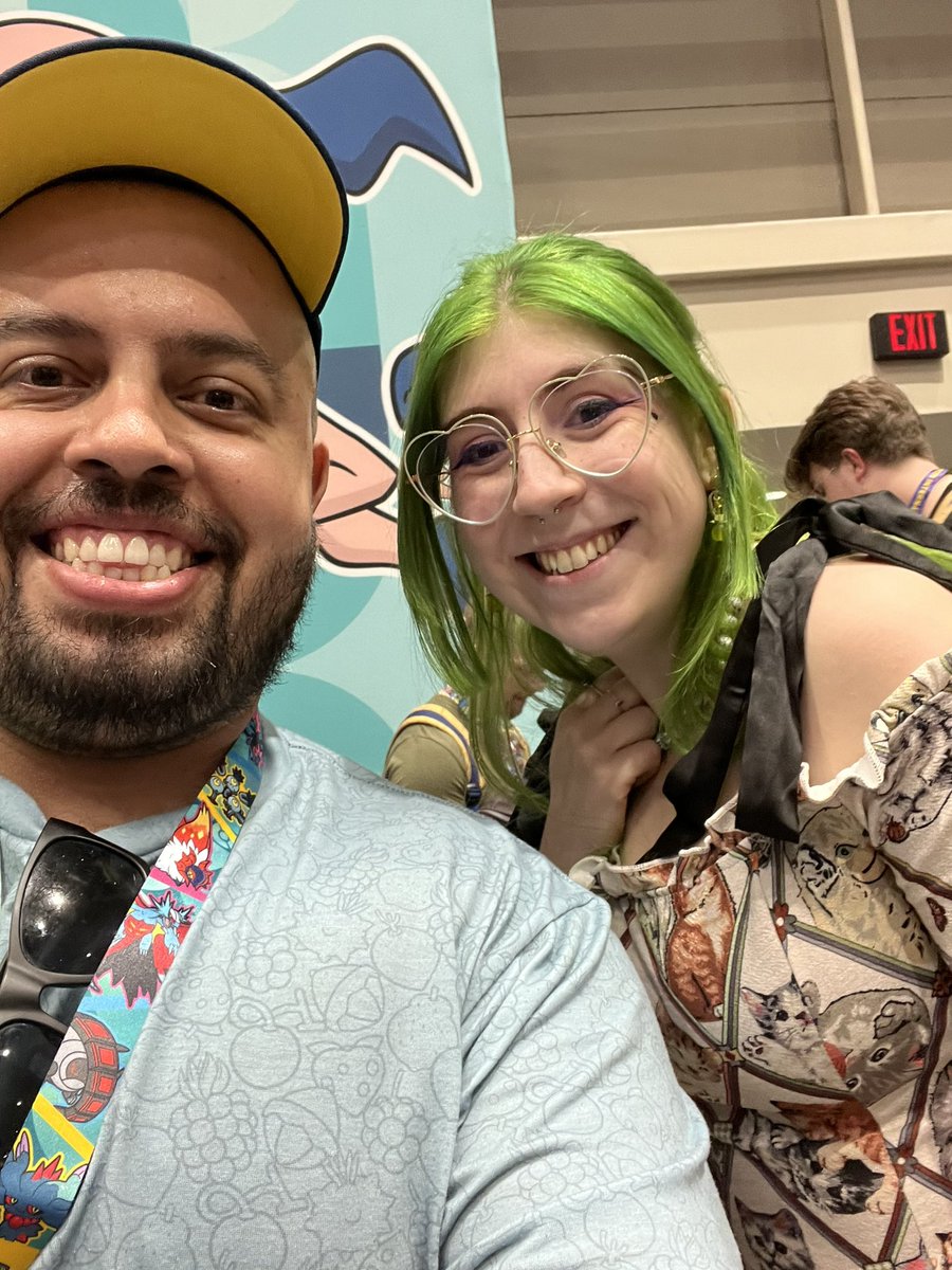 Guaps17's tweet photo. Homies I got to see at NAIC 😁 https://t.co/CXIoKfAS1X