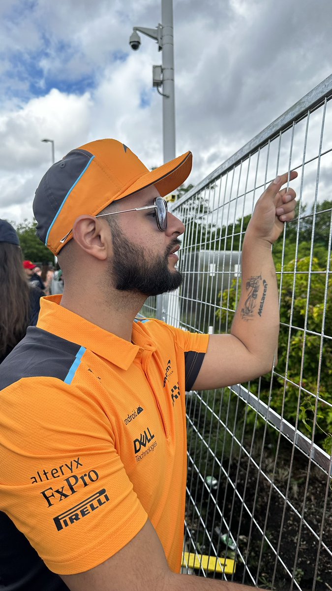 djalanmartz's tweet photo. I’m here for you guys @McLarenF1
Go for it! 👊🏻

#CanadianGP #f1 #McLarenTeam https://t.co/nLWAA0OKbT