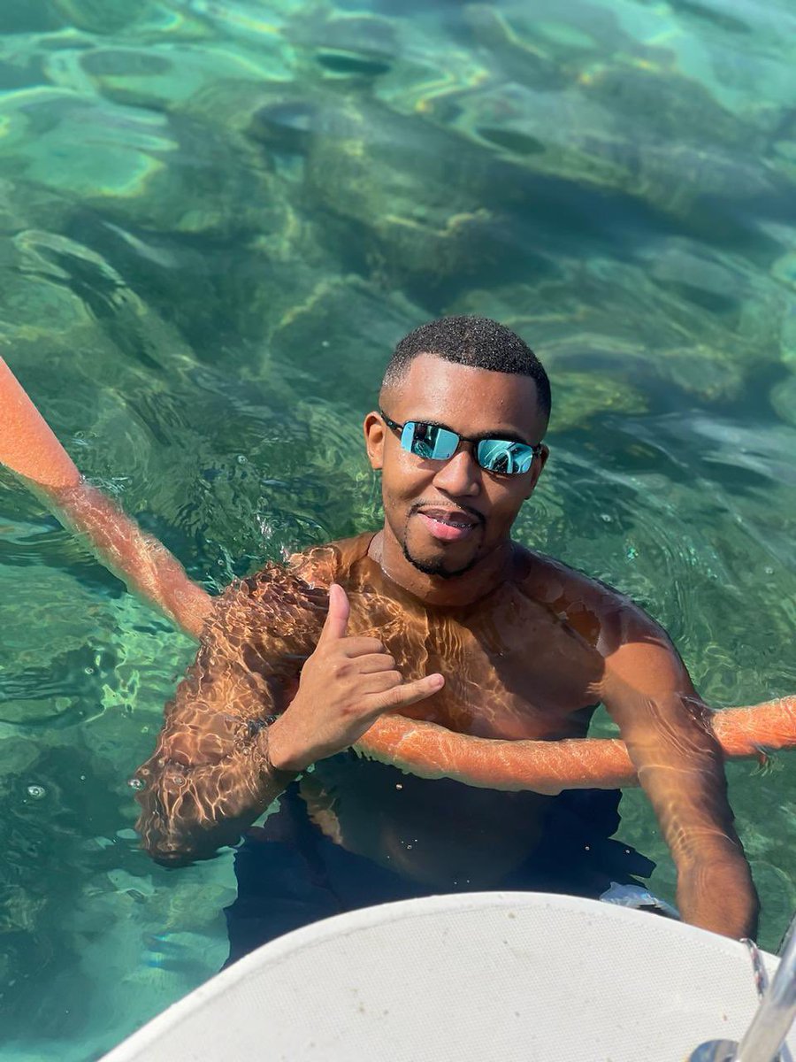sorriso_preto's tweet photo. Domingo em Angras 🥵😍🔥#Pretão https://t.co/C9mA7onTLp