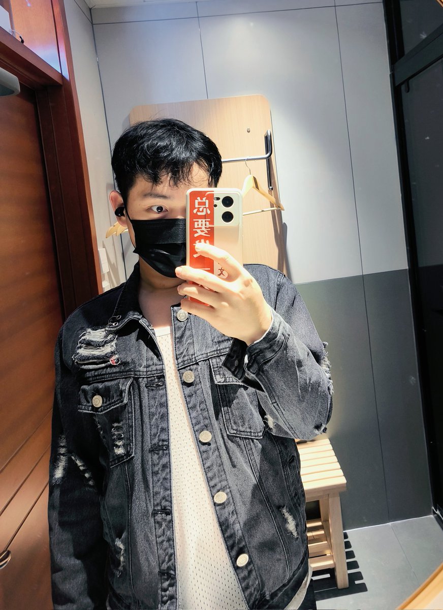 NEWdaodengtaqu's tweet photo. 看到糟糟头发还隐藏不住发际线上移了😢 https://t.co/17wjmXxkvg