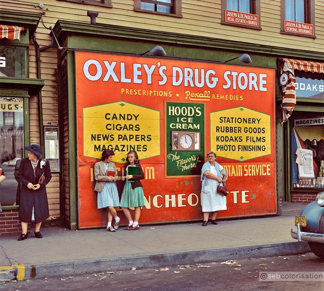 HistoryColored tweet media