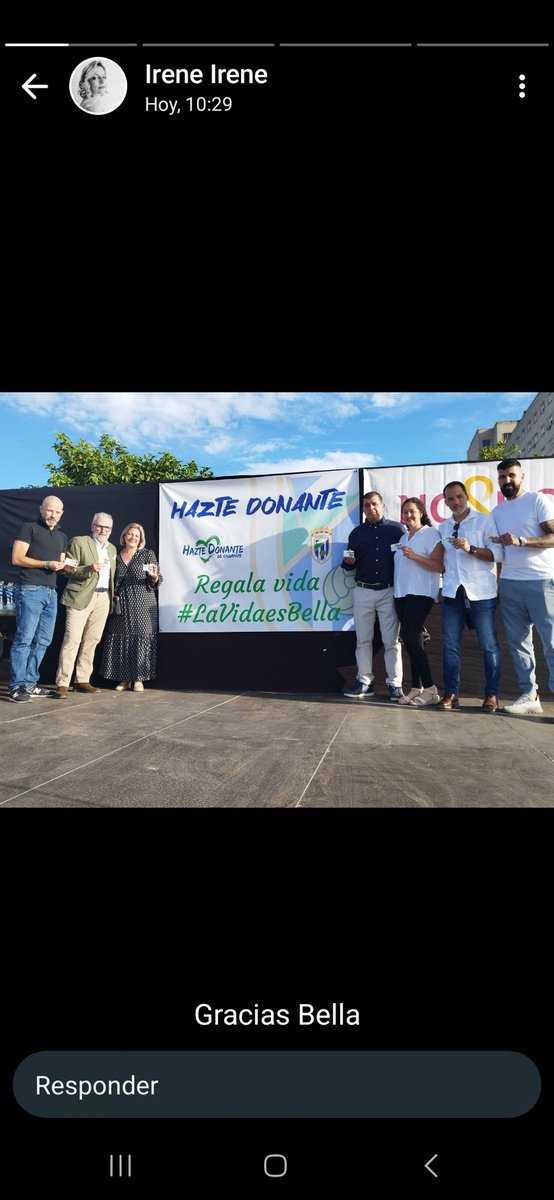 Maravillosa noche en la #Fiestadeldeportista de #Bellavista.  Como siempre, la <a href="/UDBellavista75/">Unión Deportiva Bellavista</a> volcada con su gente del barrio. Precioso gesto de la entidad con Aitana y fomentando la #donación.  Gracias a <a href="/AlvaroPimentelS/">Álvaro Pimentel Siles 🇪🇸</a> y <a href="/guzmanbyrne/">Jose Guzmán Byrne</a> por acompañarnos.  #donavida #haztedonante