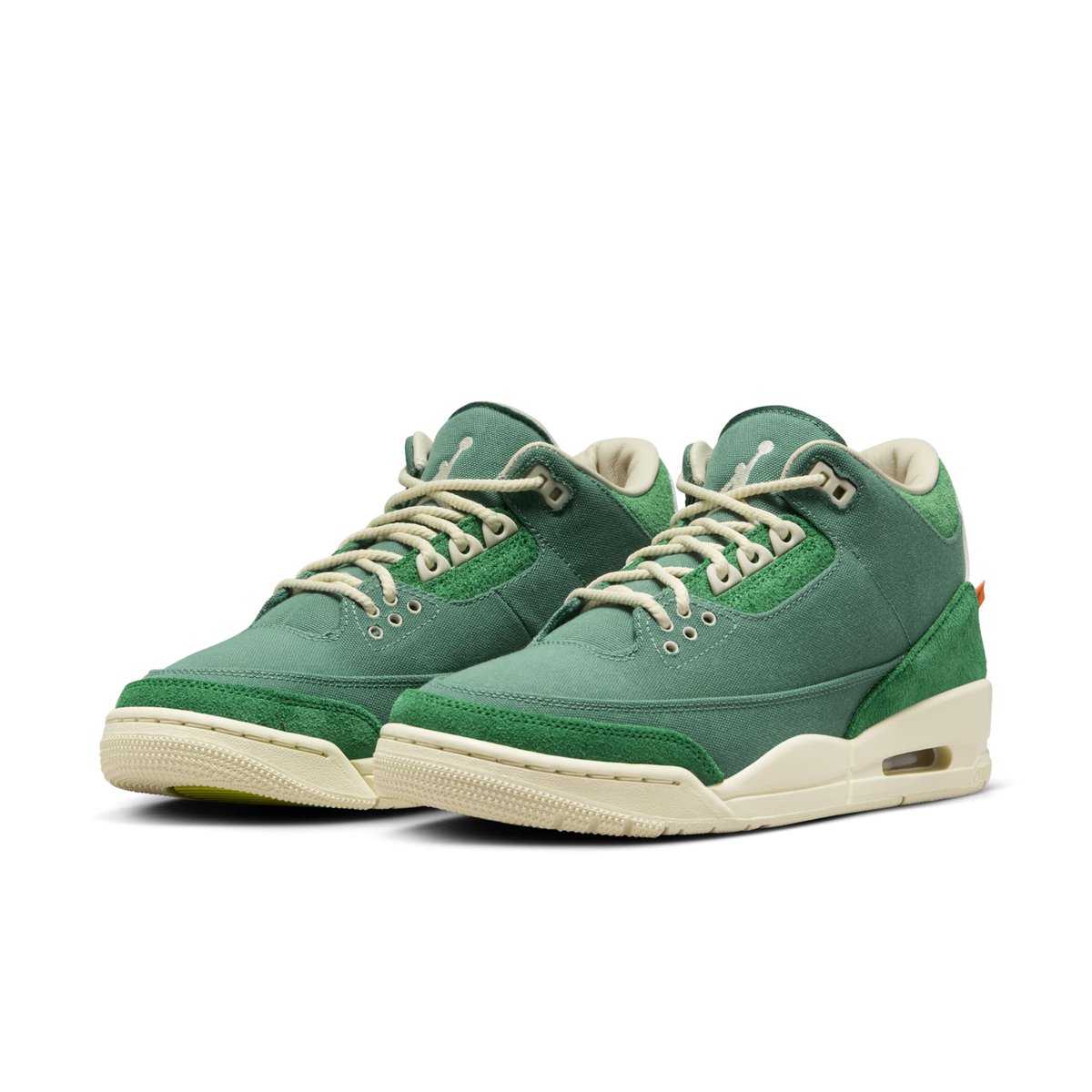 EldenMonitors's tweet photo. 🔥 Busy week 🔥

YEEZY RESTOCKS on @adidas - 10th and so on
Jordan 3 Nina Chanel on https://t.co/fD2xZbMvF6 - 6/13
KD product pack @Nike and others- 6/14
Stone Island on @newbalance  - 6/14
Huf Air Max 1 on @hufworldwide  Site - 6/15
Oxidized Green 4 on @Nike  and retailers - 6/15
Inter Miami x Adidas on @adidas - 6/15

and this isnt even all of it