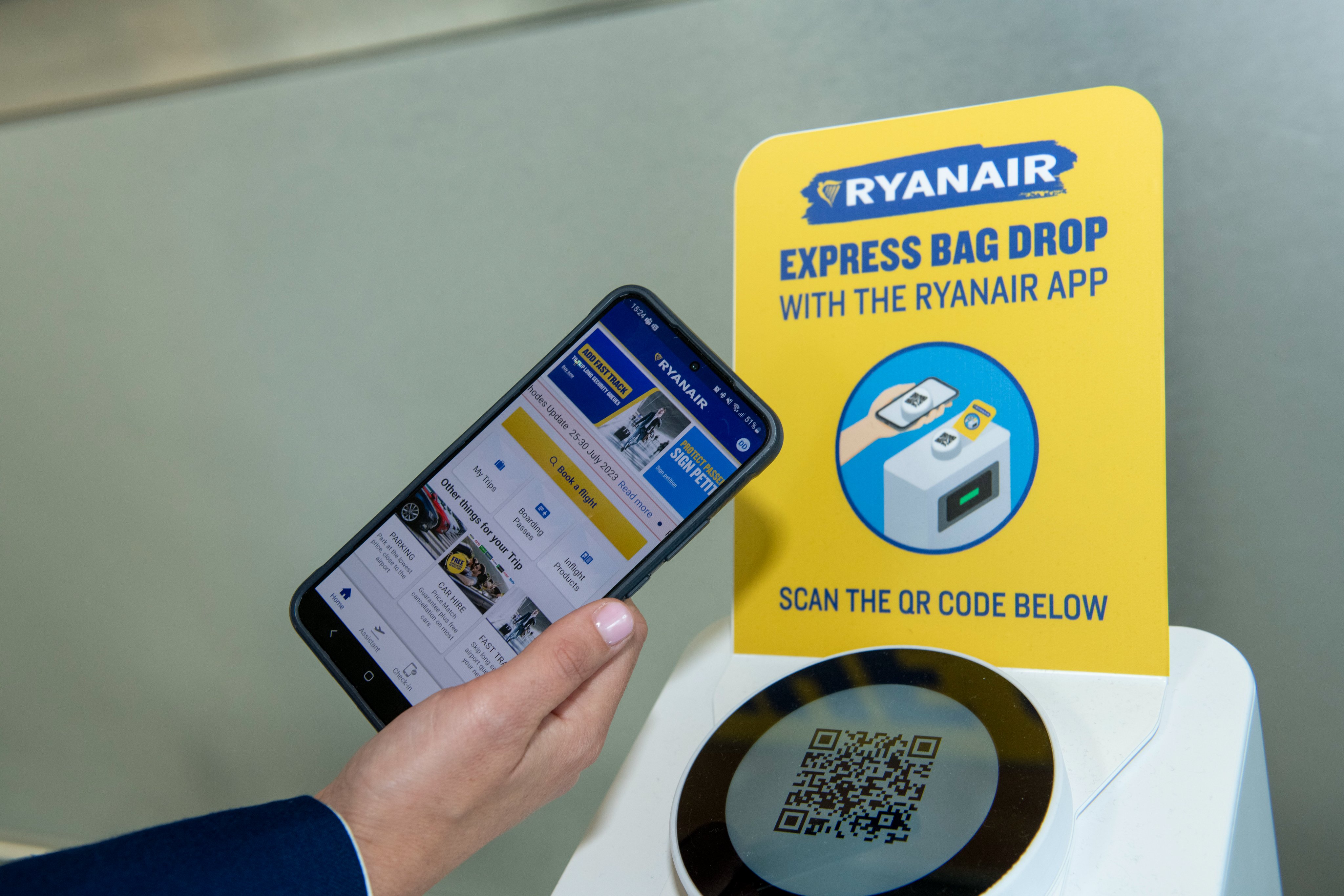 Cork Airport X Check in your bag in a matter of minutes with our Ryanair express bag drop kiosks 1 Download the Ryanair app before arriving at the airport. 2