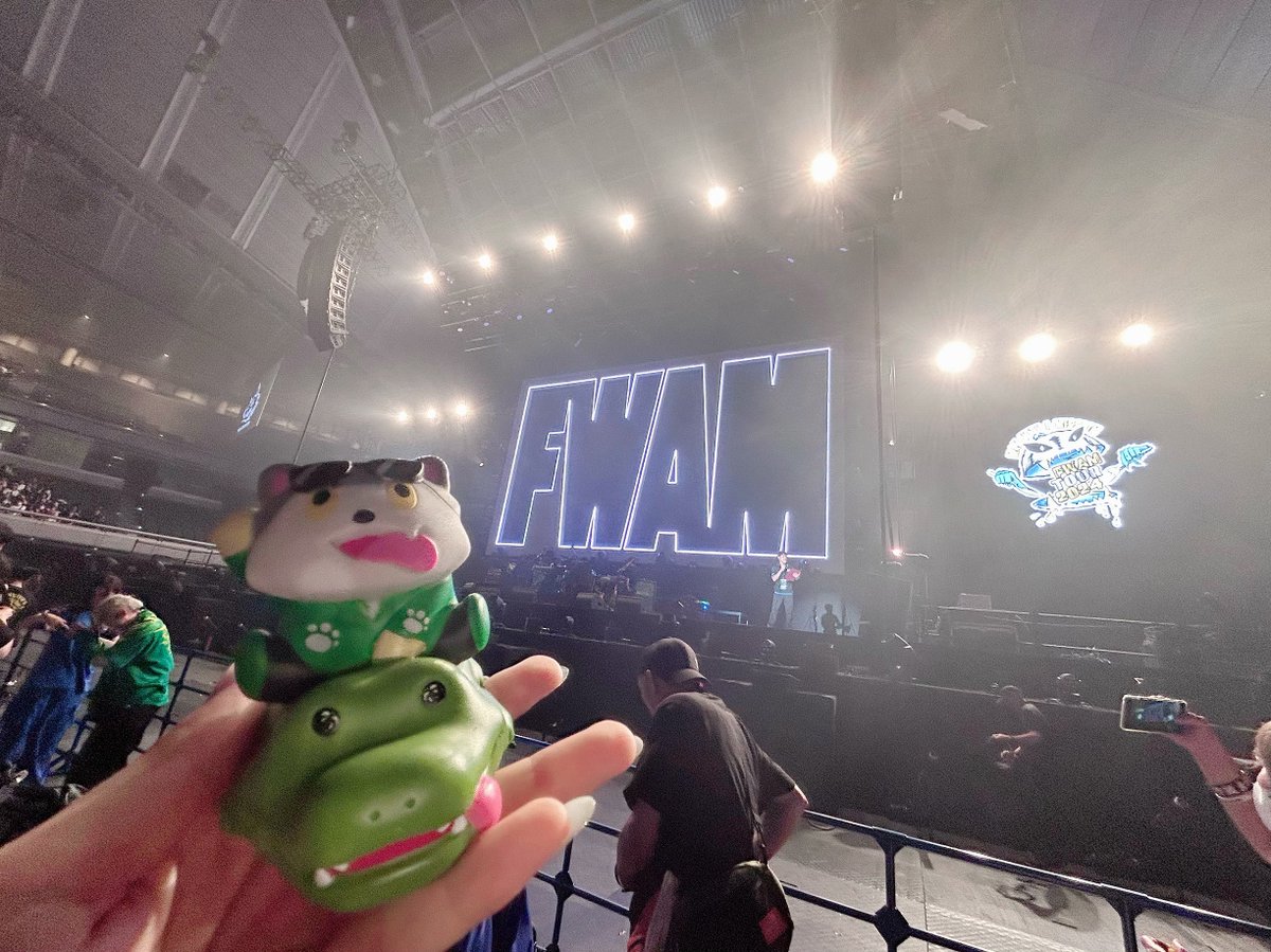 __123_gaw's tweet photo. ファンクラブツアー追加公演ファイナル行テキタ‼️完走おめでとう&おつかれさまでした🎊 WHITE WORLDはこのアカウント作った前後くらいのメンタルよわよわの時に聴きまくっていたので、初めて生演奏を聴くことができて感極まった…;;
@mwamjapan 🐺🔥💥
#MANWITHAMISSION
#MWAM
#FUNWITHAMISSIONTOUR https://t.co/ToPjwOqLtz