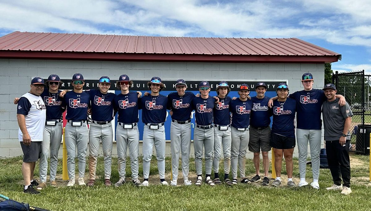 Great tournament win! Wood Bat Classic Champs! @LukeHoltzman77 5 IP, 0 ER got the W on the mound!