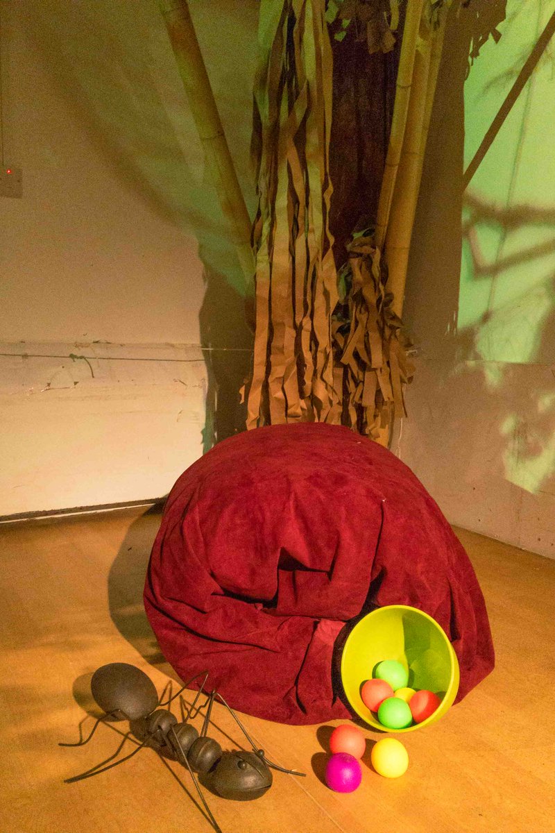 BraysSchool1's tweet photo. In this week's workshop children become ants! They set off for the nest, ready to tend to the queen’s eggs and maintaining the nest. When they arrive they find lots of things to do; gathering and sorting the eggs, exploring tunnels in the nest and meeting other insects and bugs. https://t.co/I1U8BeJrMc