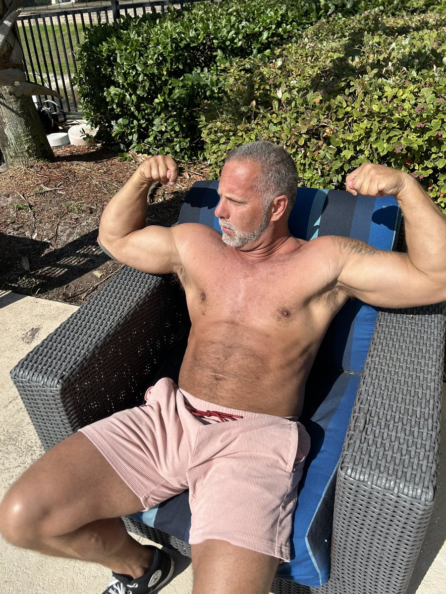 InShapeAt50's tweet photo. Sunday funday!! 😎 

😈👉 https://t.co/2qBQaFtXf1
 
#muscledaddy #poolside #vibe #bulge #swim #Onlyfan #FitnessGoals #motivation #daddydom #contentcreator #customcontent #musclewarriors #pleaseme #bowdown #top #top6 #muscledaddies #musclegain #flex #chest https://t.co/W0wDmGhv5c