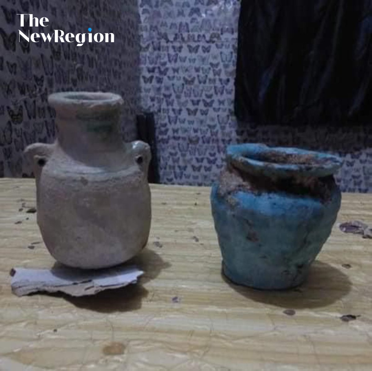 thenewregion's tweet photo. Antiquities protection units in Al-#Diwaniyah discovered two ancient pottery jars on Sunday, from different historical periods during inspections at the #Nippur archaeological site in #Afak.
#TheNewRegion https://t.co/rnn14XXcq3