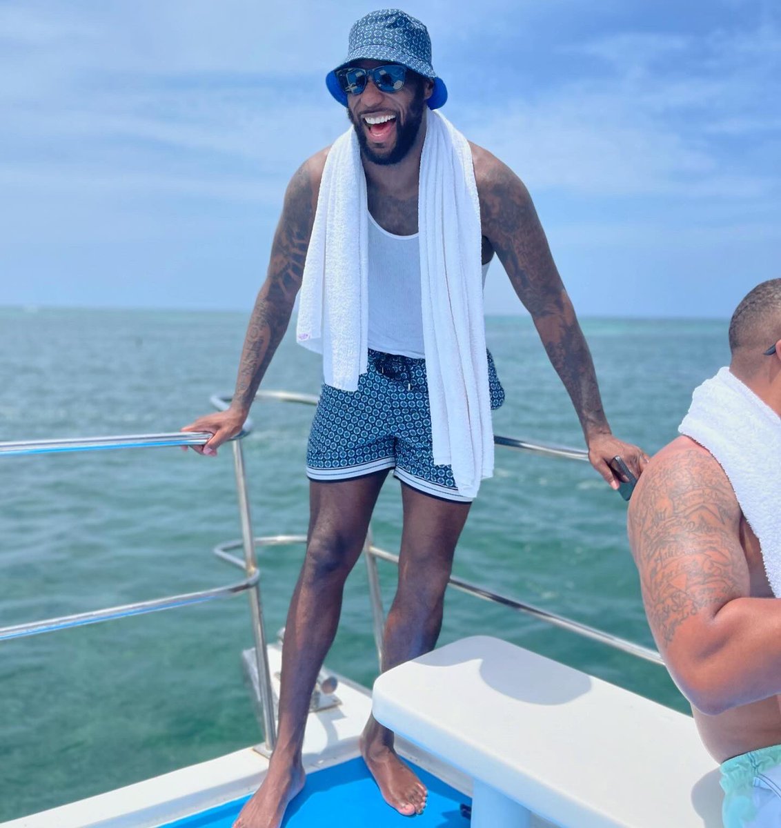 Var23Gadson's tweet photo. Finding my balance in this challenging ass life I endure !!! #RIPMari 🕊️ I’ll never forget you dawg https://t.co/XkCkuxLrLp