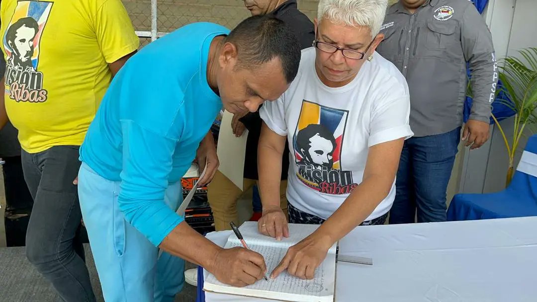 Cuerpo de Policía Nacional Bolivariana. tweet media