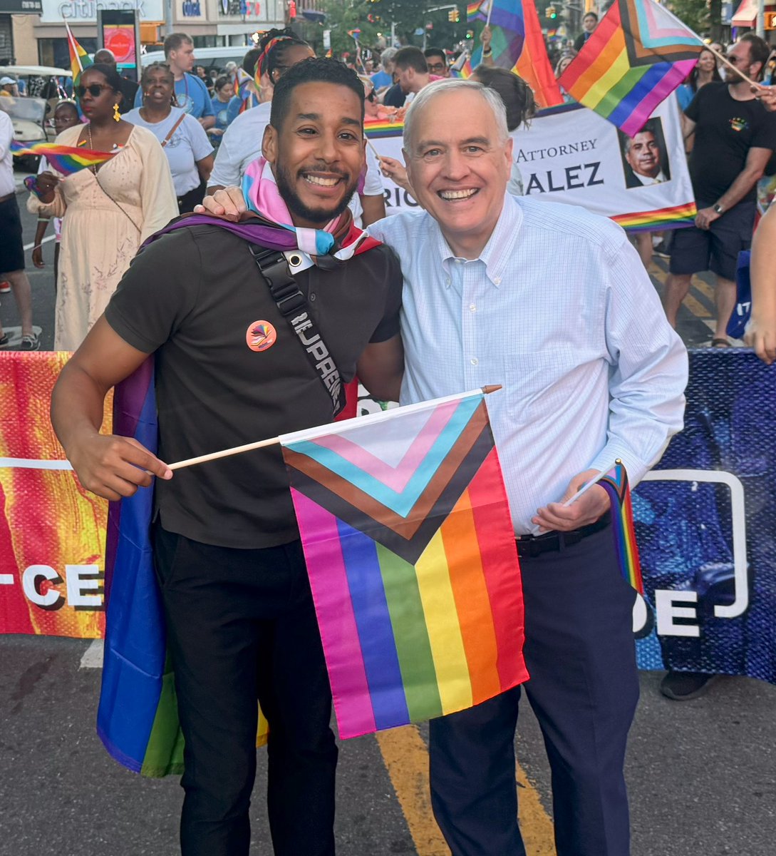 NYSComptroller's tweet image. A great time at #BrooklynPride2024 Twilight Parade last night! In its 28th year, Brooklyn Pride is one of NYC’s longest running Pride events celebrating the LGBTQIA+ community!