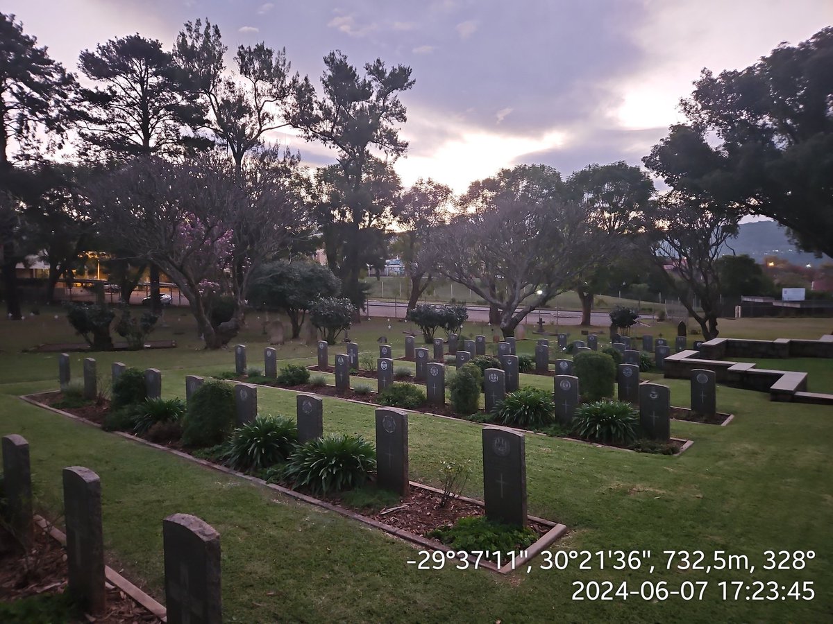 JuanMaree's tweet photo. Late afternoon visit to Fort Napier, Kwazulu Natal South Africa. Well cared for, by team SA and our diligent contractor. #CWGC https://t.co/Exq5QPljnW