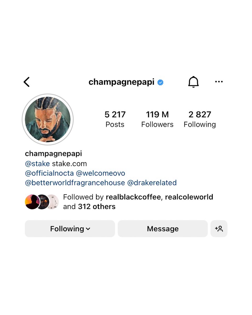 siphesihle_pm's tweet photo. When Drake reposted my painting and made it his profile picture for a month straight in 2022 > https://t.co/6tcRJRFCbl