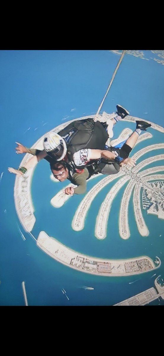 bytestreetboy's tweet photo. @paraschopra must have been crazy experience for you !  I did this in 2021 at Skydive Dubai. https://t.co/KvntcV8Sq1