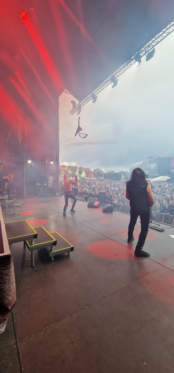 HammerFall's tweet photo. Tusen takk for en heilt sinnsyk kveld, Trondheim!
🇳🇴🔨🤘
#HammerFall #HeavyMetal #TrondheimRocks #Norway https://t.co/ii23fWtEyV