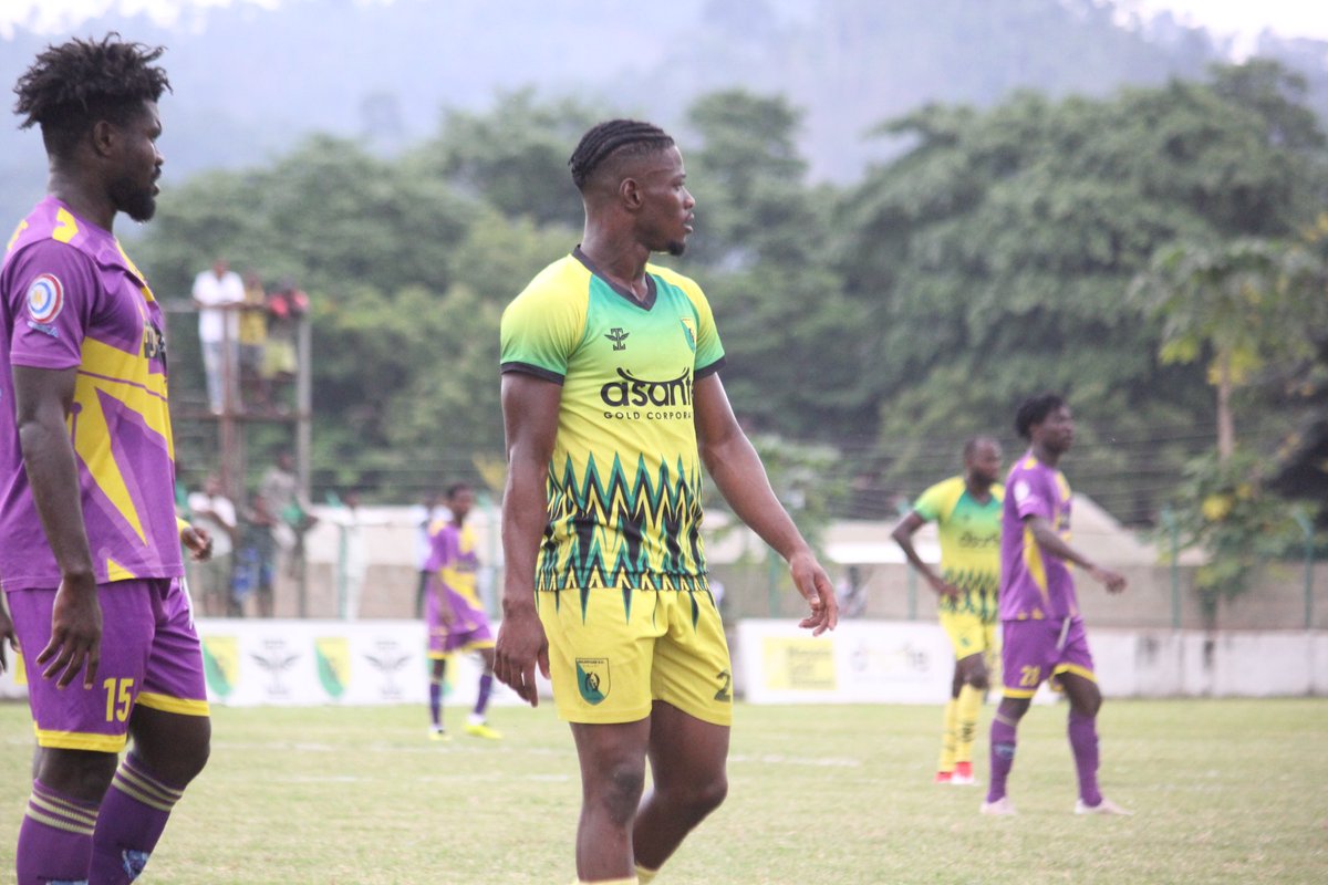 GoldStarsSc's tweet image. #GhanaPremierLeague #Week33

Second half underway 

Bibiani Goldstars SC 1️⃣-0️⃣ Medeama SC

[1’ Ronald Frimpong]