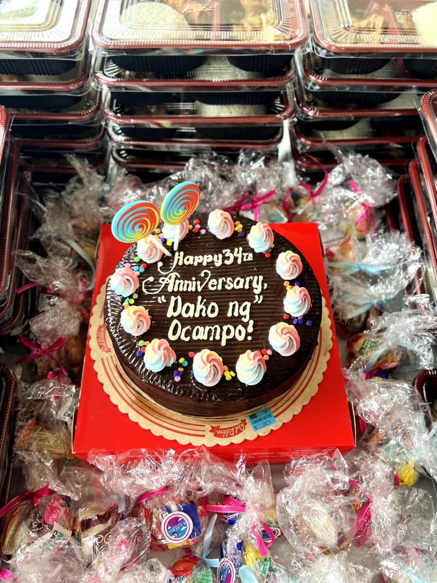 PogingPangulo's tweet photo. You're the best Dako ng Ocampo, thank you so much sa mga di malilimutang karanasan.
Sa mga iba't ibang aral na tunay kong dadalhin kailanman🥺
#Ocamporce🫶
#PagsambaNgKabataan #PNK
#34thAnniversar https://t.co/8NZJZMBlaA